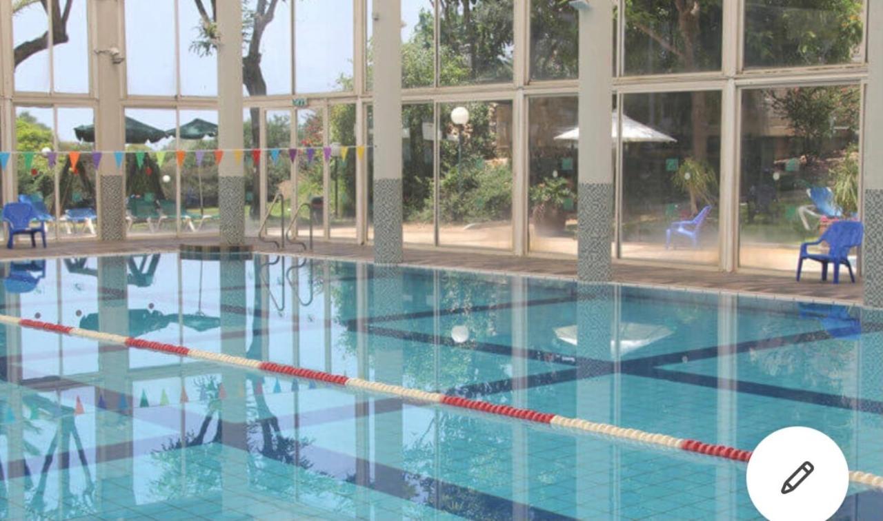 Caesarea Inn ภายนอก รูปภาพ